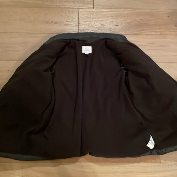 Old Navy Puffer Bomber. - Picture 3 of 10